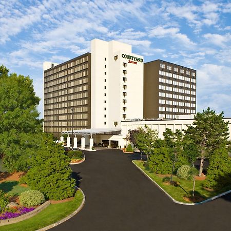Courtyard By Marriott Boston Logan Airport Hotel Exterior photo