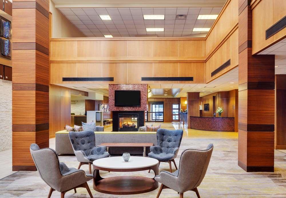 Courtyard By Marriott Boston Logan Airport Hotel Exterior photo