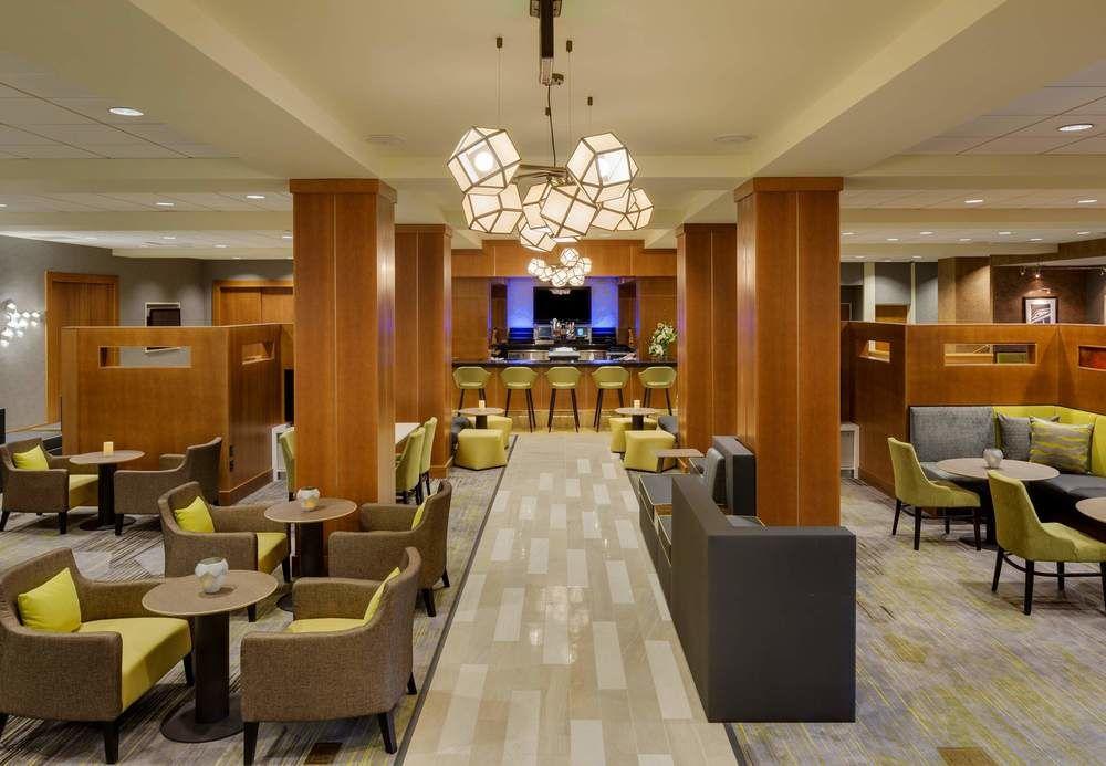Courtyard By Marriott Boston Logan Airport Hotel Exterior photo