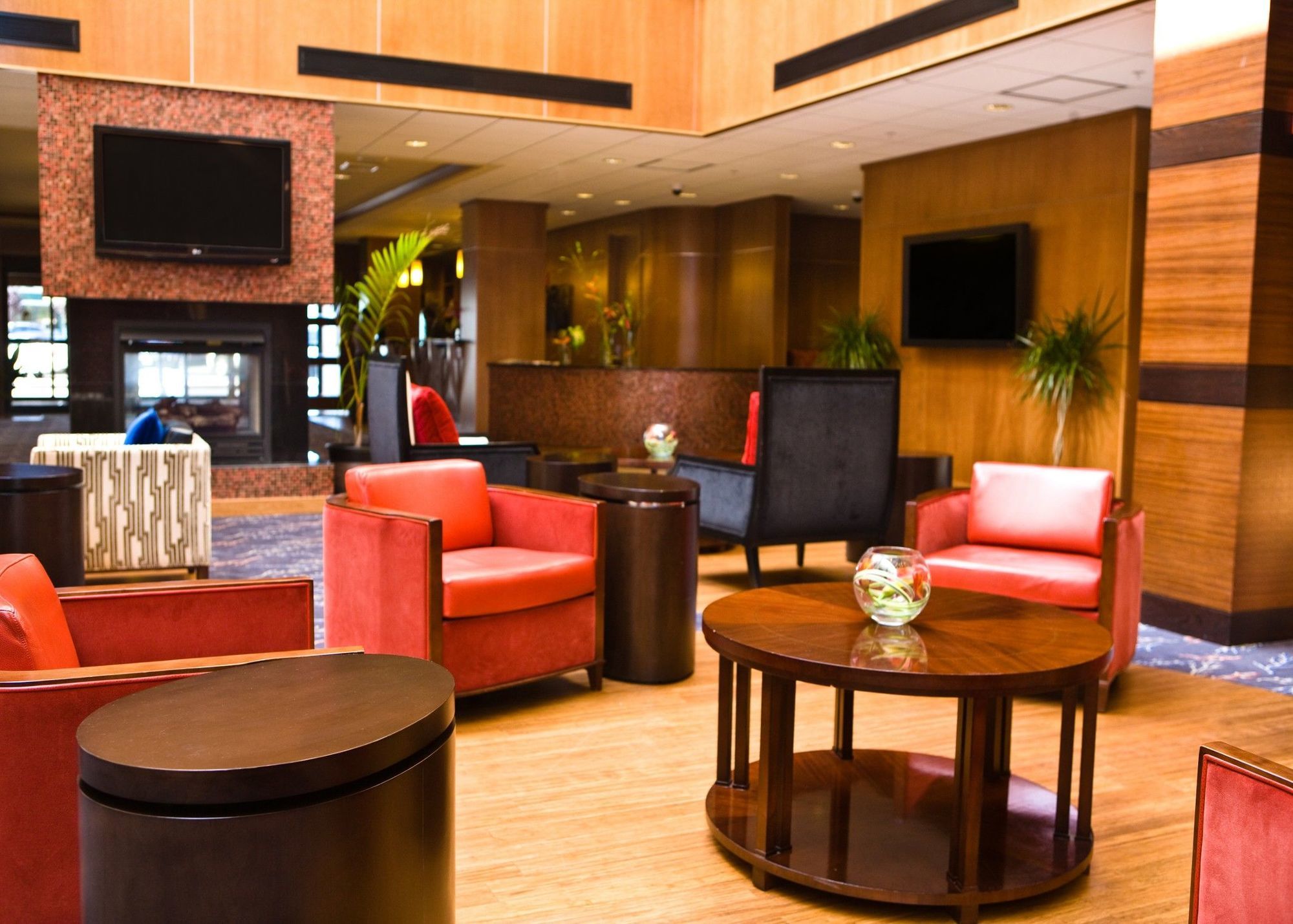 Courtyard By Marriott Boston Logan Airport Hotel Interior photo