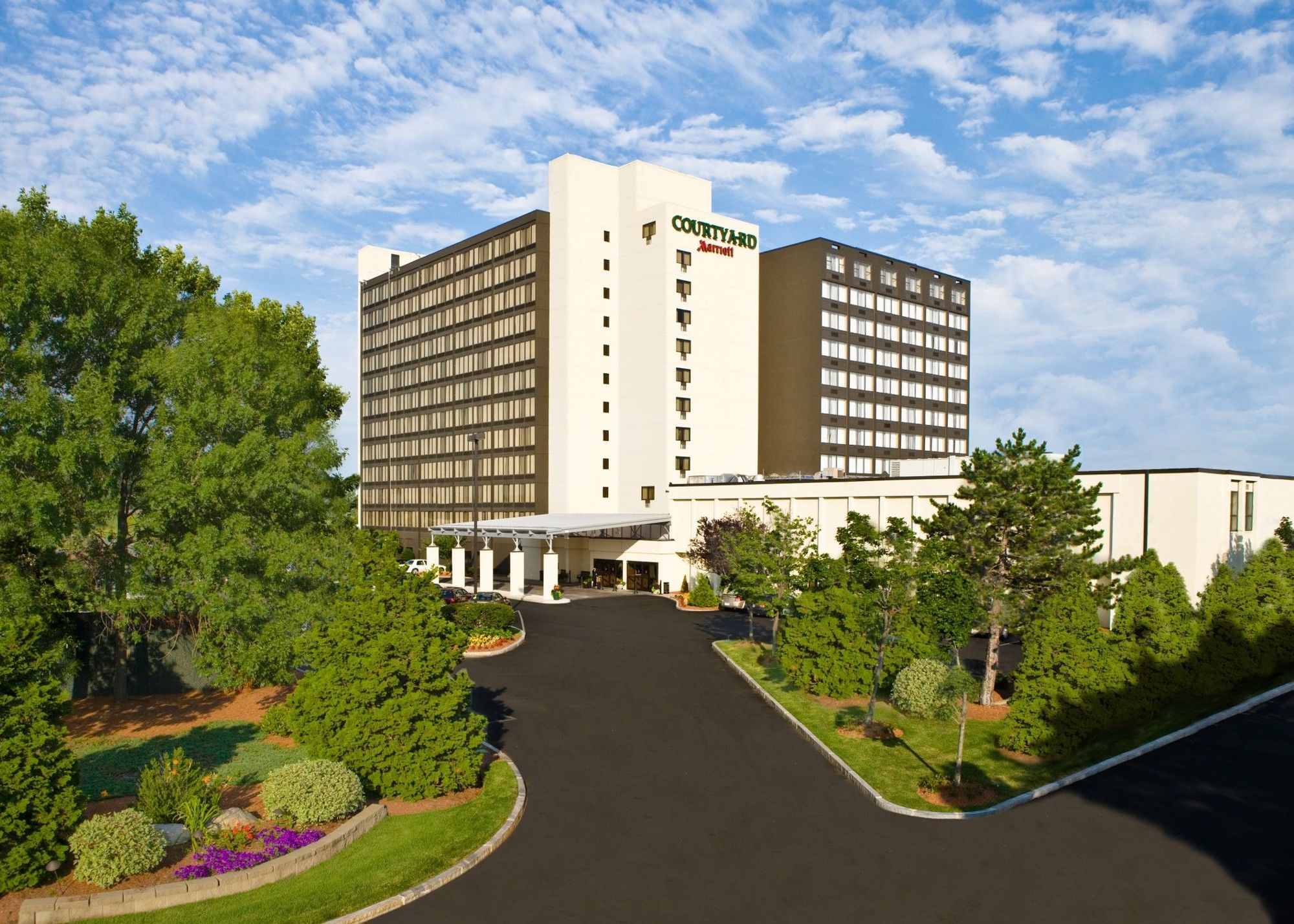 Courtyard By Marriott Boston Logan Airport Hotel Exterior photo