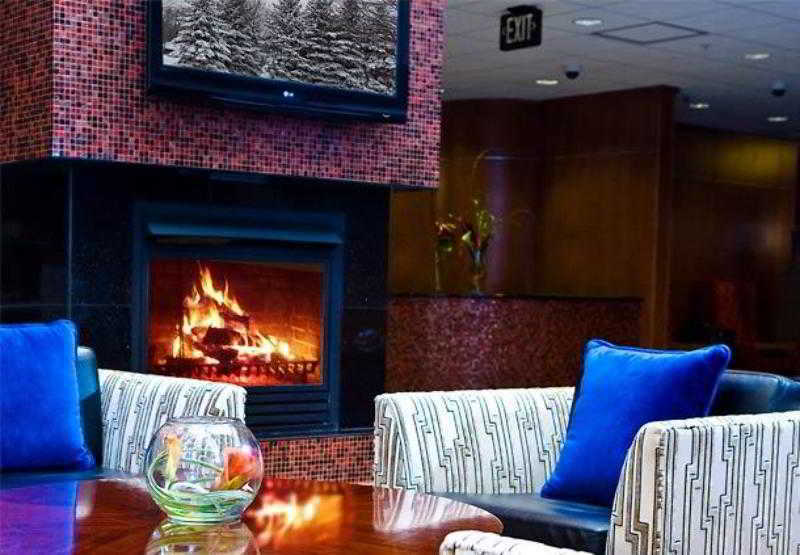 Courtyard By Marriott Boston Logan Airport Hotel Exterior photo