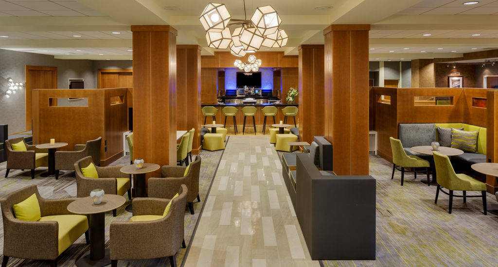 Courtyard By Marriott Boston Logan Airport Hotel Exterior photo
